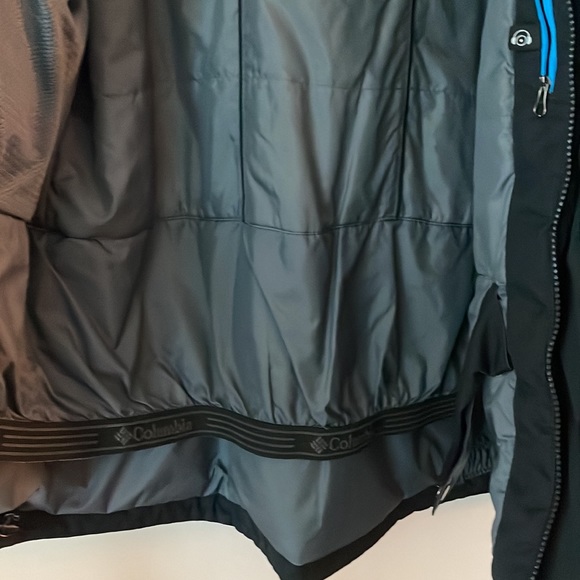 Columbia Winter Jacket - Picture 3 of 4